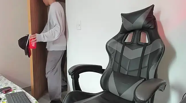 Snapshot of leo030809 chatting on March 14, 2025, 4:09 pm leo030809 online show from March 14, 2025, 4:09 pm