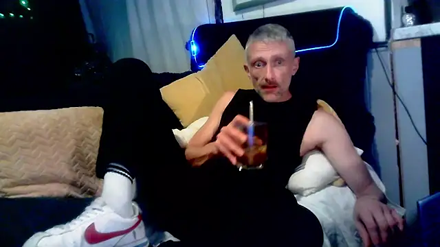 unclestefansdick online show from September 28, 2025, 12:06 am