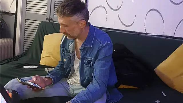 unclestefansdick online show from November 4, 2025, 9:07 pm