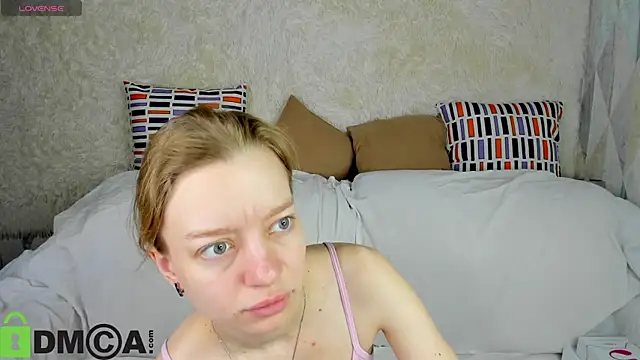 Snapshot of Michelle_Blond chatting on November 24, 2025, 7:52 am Michelle Blond online show from November 24, 2025, 7:52 am