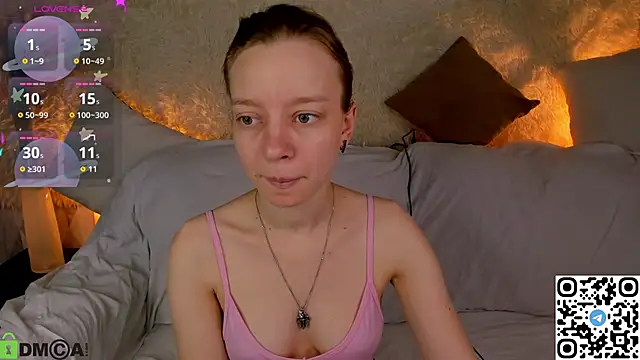 Snapshot of Michelle_Blond chatting on December 4, 2025, 8:02 am Michelle Blond online show from December 4, 2025, 8:02 am