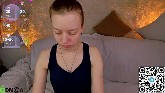 Snapshot of Michelle_Blond chatting on December 14, 2025, 9:37 am Michelle Blond online show from December 14, 2025, 9:37 am