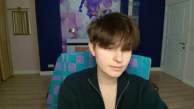 Snapshot of EmiliaYours chatting on February 4, 2025, 3:57 pm EmiliaYours online show from February 4, 2025, 3:57 pm