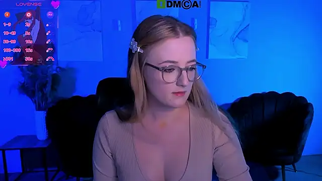 Snapshot of luna_berryy chatting on March 3, 2026, 8:16 pm luna berryy online show from March 3, 2026, 8:16 pm