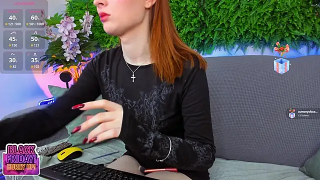 AprilAvery online show from November 23, 2025, 4:17 pm