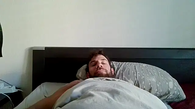 alpha-hunk online show from October 18, 2025, 7:10 am