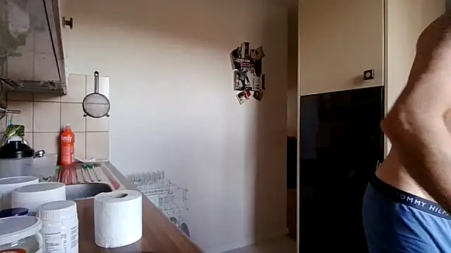 alpha-hunk online show from October 31, 2025, 12:02 pm