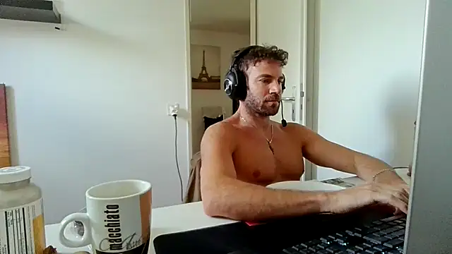 alpha-hunk online show from June 5, 2026, 9:26 am