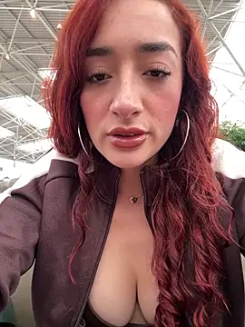 ariiel  online show from April 22, 2026, 10:05 pm