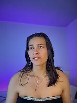 Snapshot of aurora_divine chatting on May 26, 2026, 9:02 pm aurora divine online show from May 26, 2026, 9:02 pm