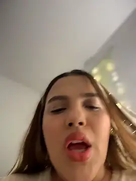 Snapshot of vivicolibri chatting on February 6, 2026, 8:05 pm vivicolibri online show from February 6, 2026, 8:05 pm