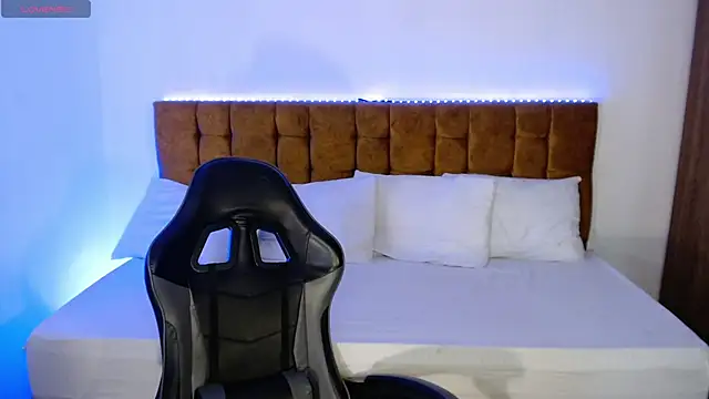 alexiaaross online show from October 2, 2025, 4:16 am