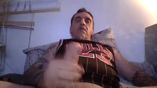 Snapshot of CandiedPompano chatting on June 17, 2026, 4:01 am CandiedPompano online show from June 17, 2026, 4:01 am