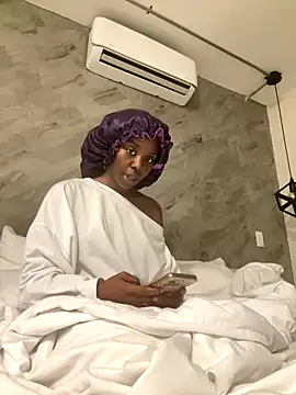 choclatepeaach online show from December 2, 2025, 12:22 am