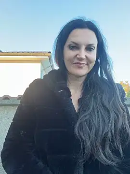 -OLYA- online show from March 4, 2026, 4:15 pm