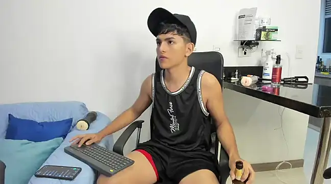 Snapshot of Lyam_ap chatting on January 14, 2025, 9:02 am Lyam ap online show from January 14, 2025, 9:02 am