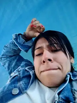 Caro kitty- online show from November 21, 2025, 1:21 pm