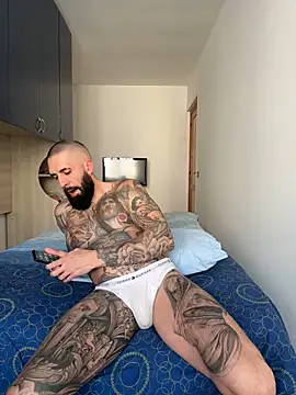 Snapshot of Gioeltoro89 chatting on May 1, 2026, 2:33 pm Gioeltoro89 online show from May 1, 2026, 2:33 pm
