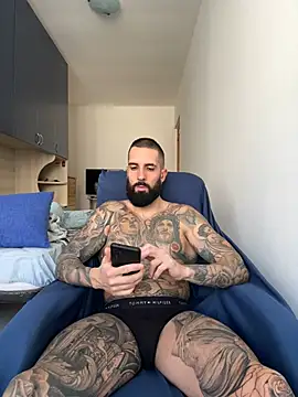 Snapshot of Gioeltoro89 chatting on May 23, 2026, 2:49 pm Gioeltoro89 online show from May 23, 2026, 2:49 pm