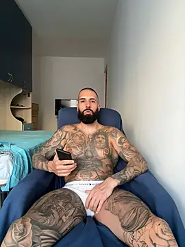Snapshot of Gioeltoro89 chatting on June 8, 2026, 5:46 pm Gioeltoro89 online show from June 8, 2026, 5:46 pm