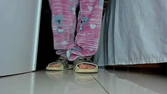 sherilkwang19tv online show from October 6, 2025, 12:23 am