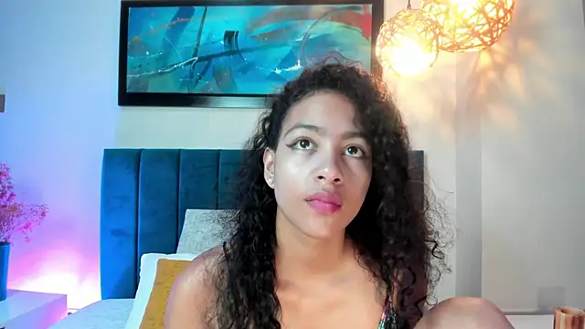 Snapshot of AntonellaHall_ chatting on December 17, 2025, 11:59 am AntonellaHall online show from December 17, 2025, 11:59 am