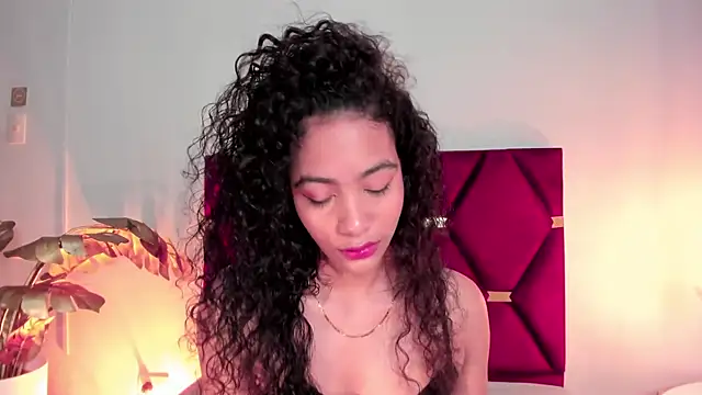 Snapshot of AntonellaHall_ chatting on November 8, 2025, 12:31 pm AntonellaHall online show from November 8, 2025, 12:31 pm