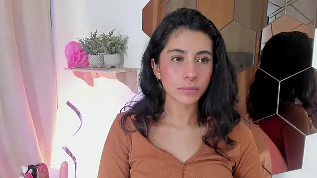 Snapshot of Alyssa_jones chatting on February 24, 2026, 2:18 pm Alyssa jones online show from February 24, 2026, 2:18 pm