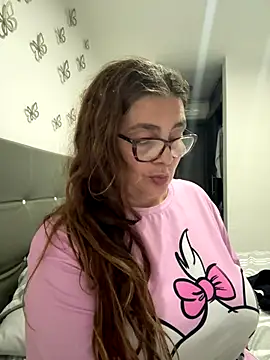 AntonellaAlondra4 online show from October 31, 2025, 4:31 am