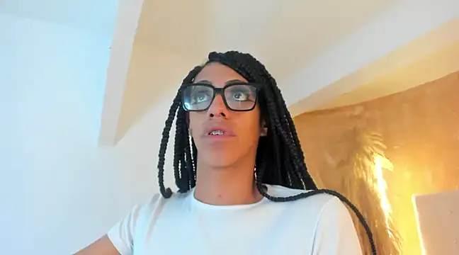 Snapshot of APRILL_FOXX chatting on March 11, 2025, 4:19 am APRILL FOXX online show from March 11, 2025, 4:19 am