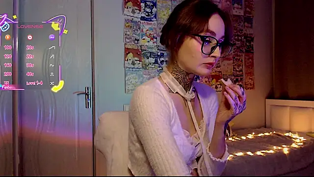 Snapshot of Milky_way_UwU chatting on November 23, 2025, 2:21 am Milky way UwU online show from November 23, 2025, 2:21 am