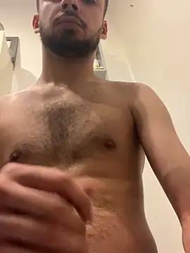 romain698 online show from April 7, 2026, 5:31 am