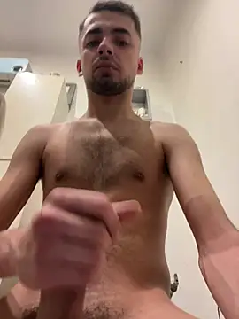 Snapshot of romain698 chatting on February 21, 2026, 7:10 am romain698 online show from February 21, 2026, 7:10 am