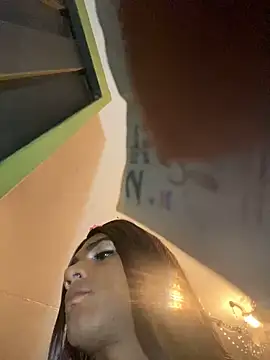 Snapshot of karen_hot777 chatting on December 6, 2024, 6:42 am karen hot777 online show from December 6, 2024, 6:42 am