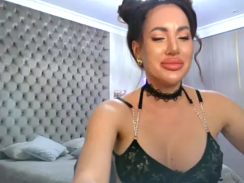 Snapshot of TianaPosh chatting on March 20, 2025, 9:02 pm TianaPosh online show from March 20, 2025, 9:02 pm