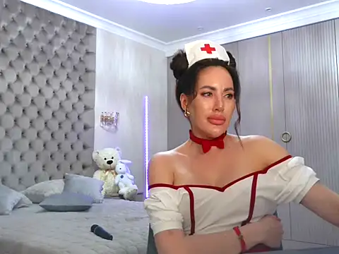 Snapshot of TianaPosh chatting on March 1, 2025, 4:15 am TianaPosh online show from March 1, 2025, 4:15 am