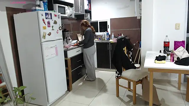 bunnylolaa4 online show from June 28, 2026, 4:19 am