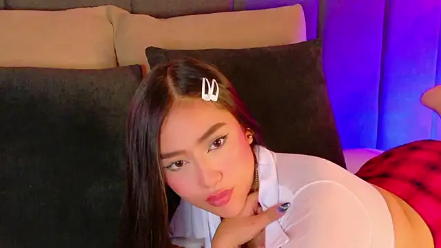 nicolle pierce online show from November 13, 2025, 2:32 pm