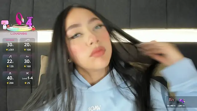 nicolle pierce online show from September 18, 2025, 2:20 pm