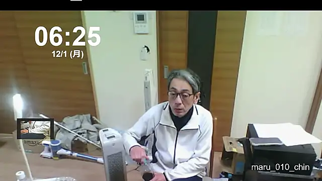 mama010-chan online show from November 30, 2025, 9:26 pm