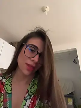 Snapshot of MariaIsabella8 chatting on May 19, 2026, 9:44 pm MariaIsabella8 online show from May 19, 2026, 9:44 pm