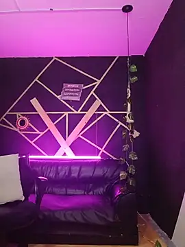 Gelena Black online show from November 18, 2025, 11:57 am