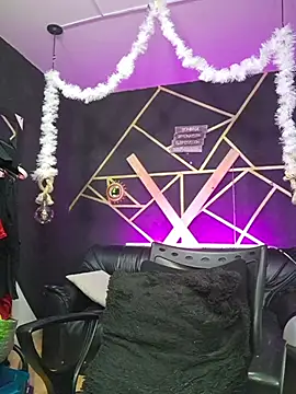 Gelena Black online show from December 17, 2025, 4:34 pm