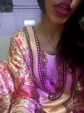 Snapshot of Divyaa69 chatting on November 29, 2025, 5:24 pm Divyaa69 online show from November 29, 2025, 5:24 pm