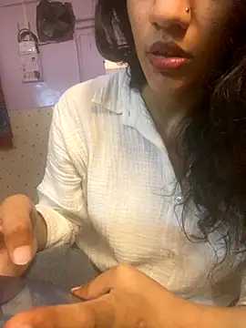 Snapshot of Divyaa69 chatting on December 1, 2025, 6:42 pm Divyaa69 online show from December 1, 2025, 6:42 pm