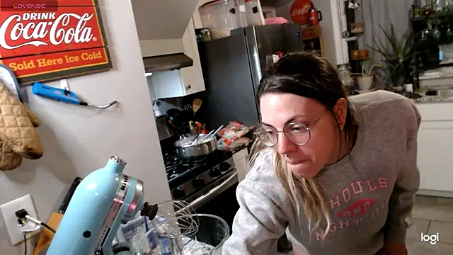 KSwonderland6 online show from February 21, 2026, 6:37 am