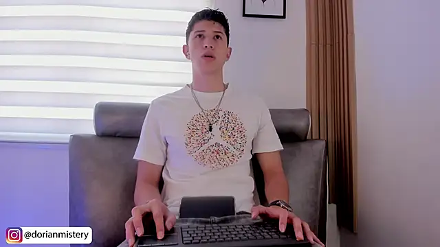 Dorianmistery2322  online show from March 7, 2026, 3:06 pm