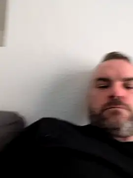 Deeptharot--001 online show from April 9, 2026, 6:19 am