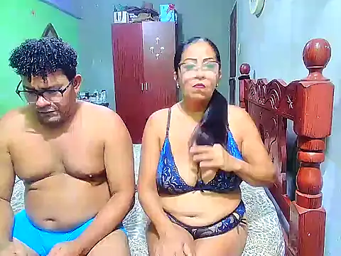 Snapshot of rosi_pamela chatting on January 9, 2025, 12:35 am rosi pamela online show from January 9, 2025, 12:35 am