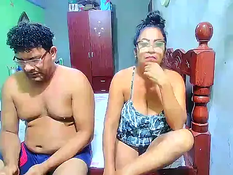 Snapshot of rosi_pamela chatting on December 31, 2024, 3:01 am rosi pamela online show from December 31, 2024, 3:01 am